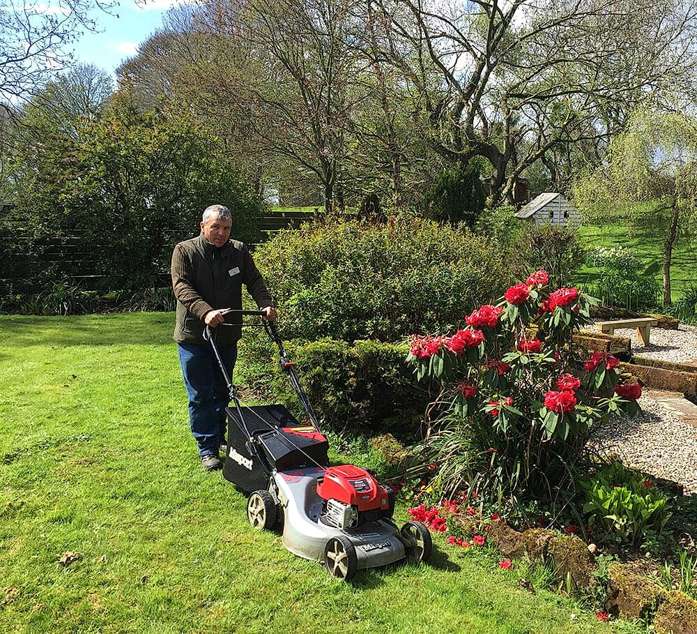 Fraser - Head Gardener at Gretna Green